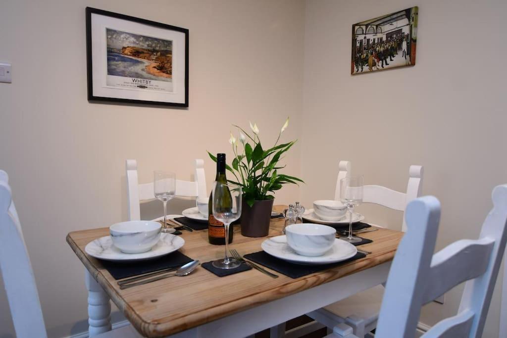 Loveyork Priory Apartment - Central With Parking Экстерьер фото