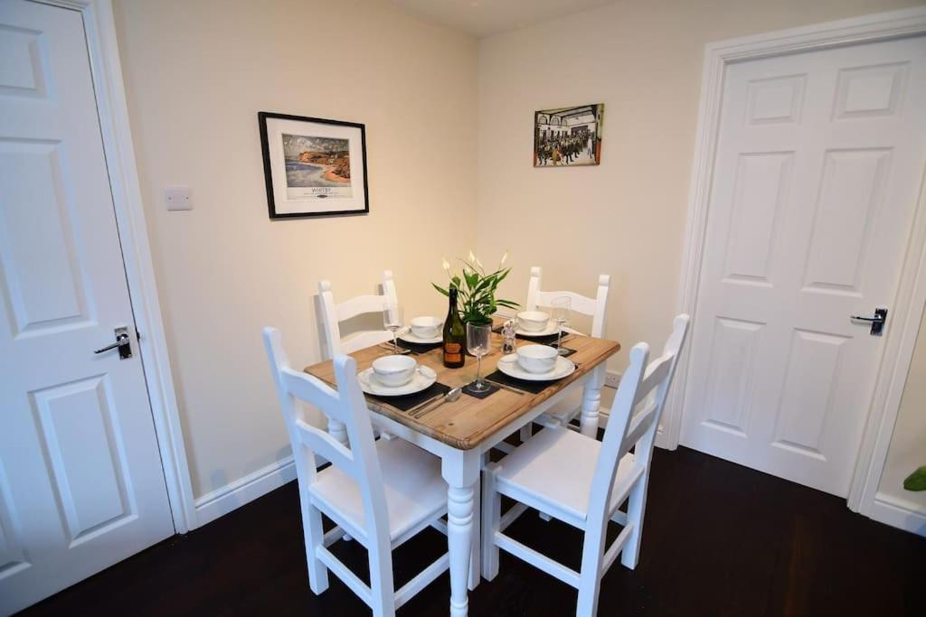 Loveyork Priory Apartment - Central With Parking Экстерьер фото